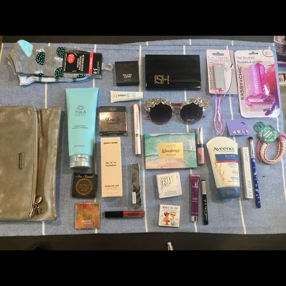 💫ESSENTIALS BEAUTY BUNDLE💫 - Picture 8 of 10